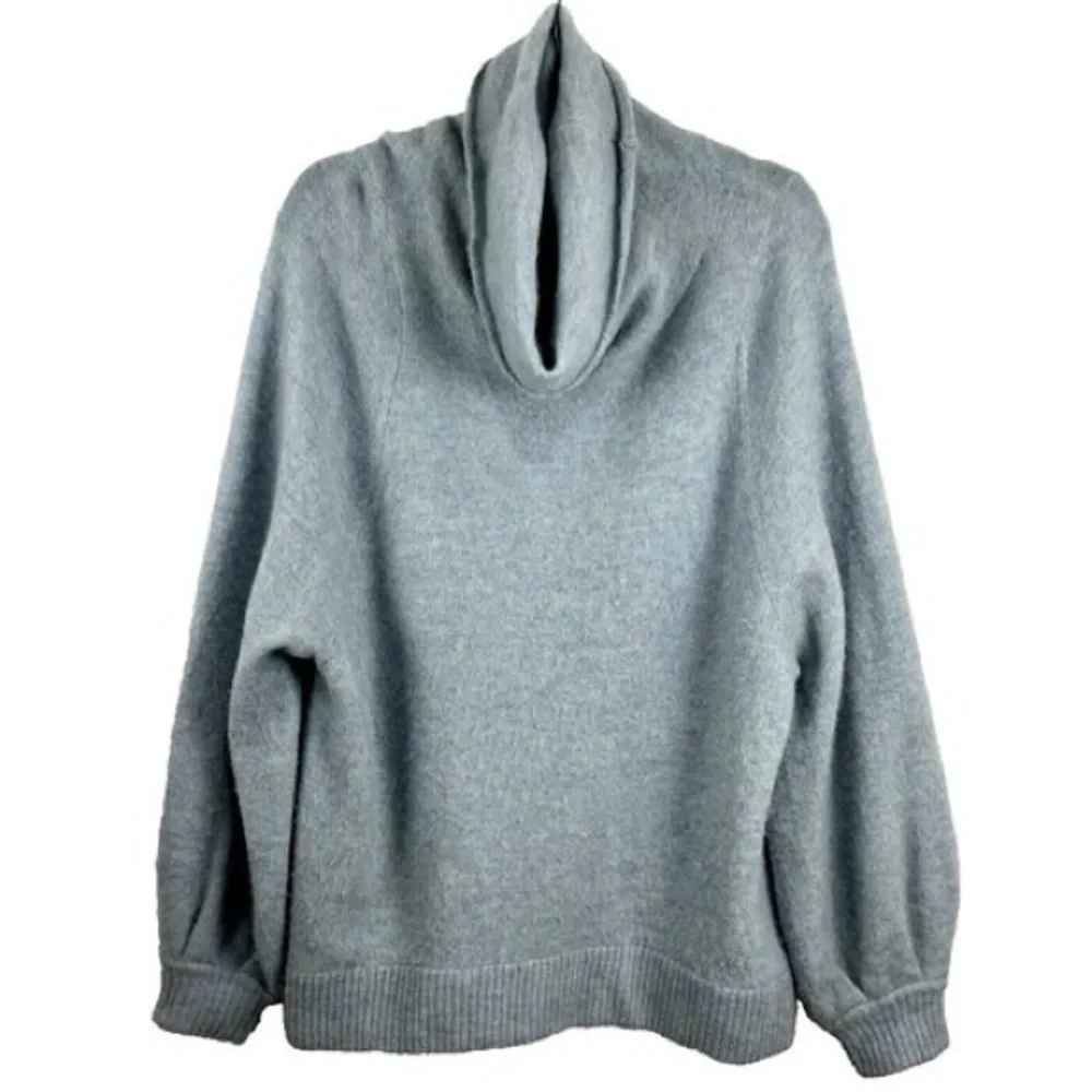 Aritzia/The Group Babaton Adichie Oversized Turtleneck Sweater - Picture 5 of 11